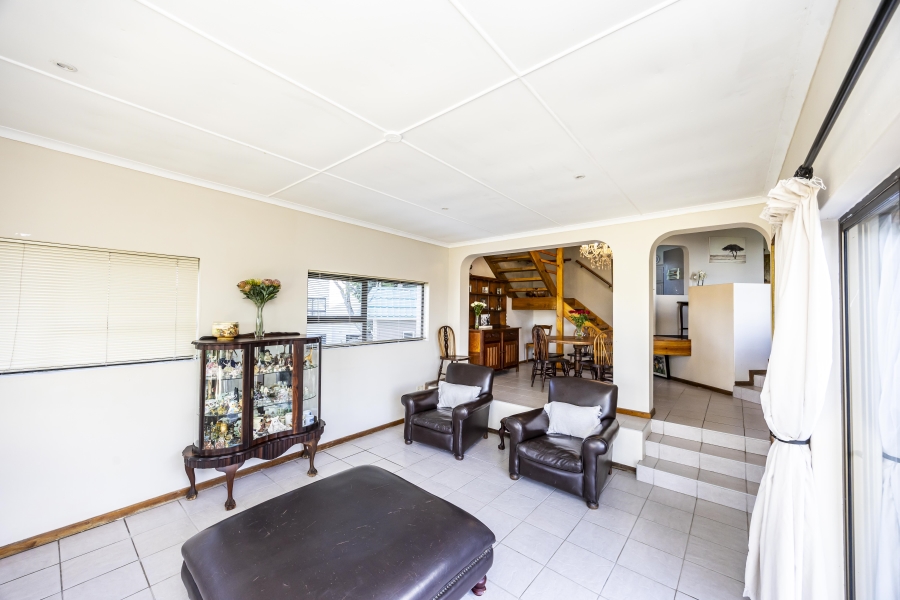 4 Bedroom Property for Sale in Beacon Bay Eastern Cape